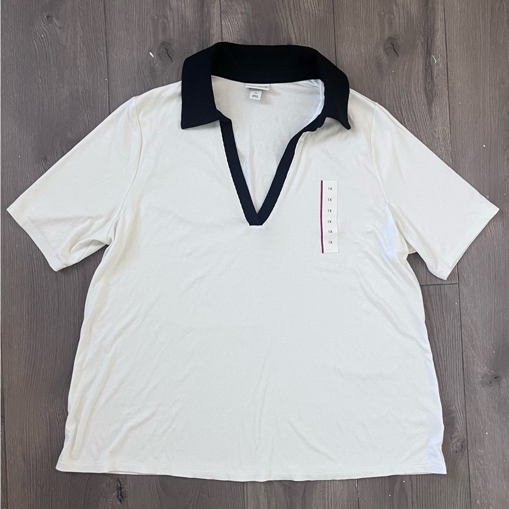 Ava & Viv Cream and Black V-Neck Short Sleeve Top